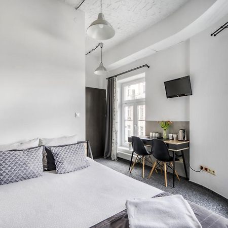 Mish Mash Nowogrodzka Hostel Warsawa Bagian luar foto
