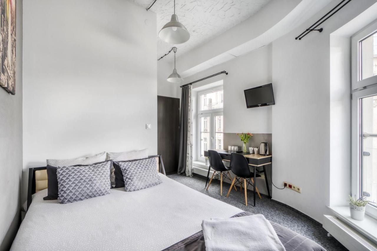 Mish Mash Nowogrodzka Hostel Warsawa Bagian luar foto